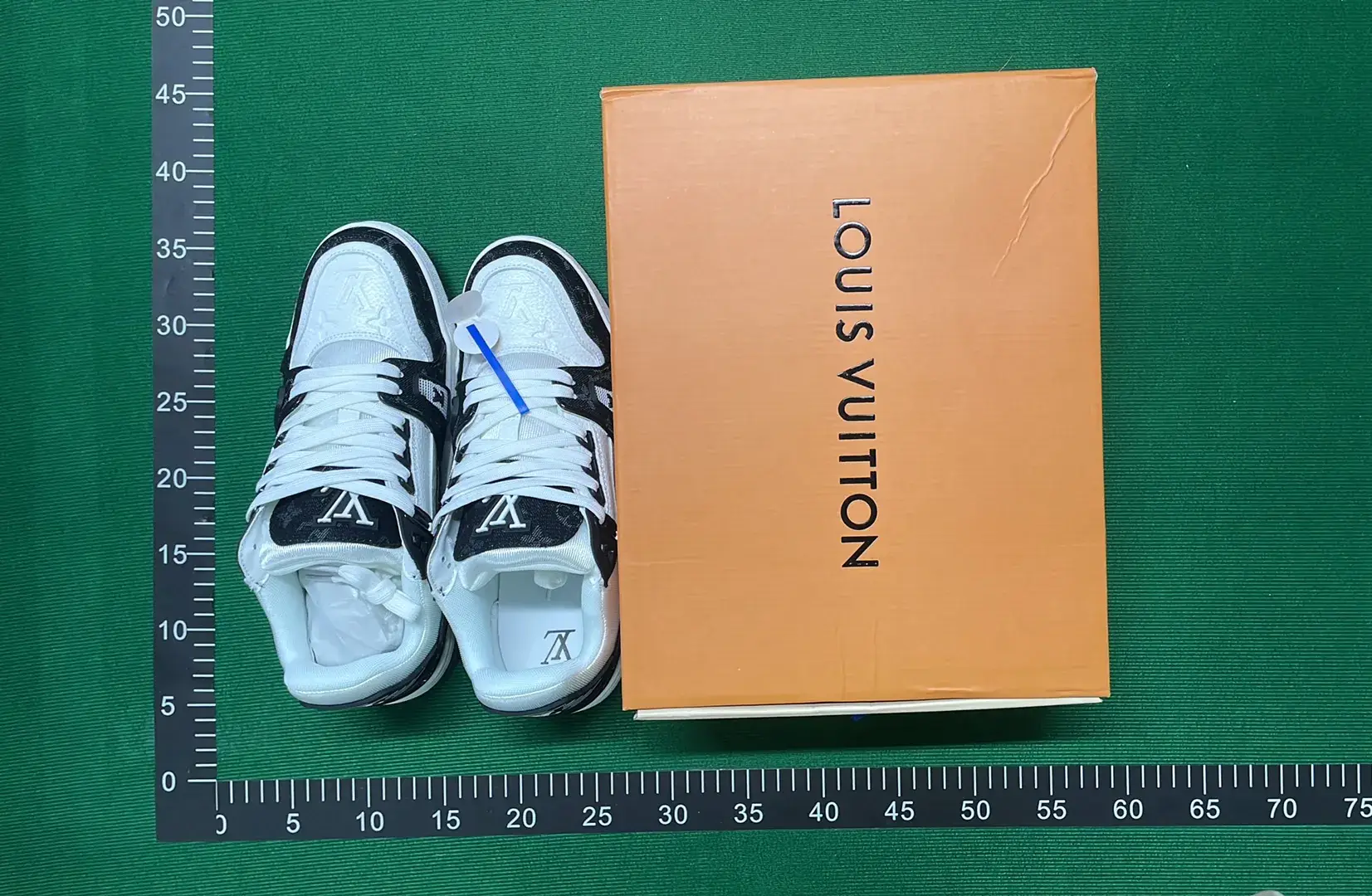 B3D 系带平底低帮板鞋-L  in the Best OopBuy Spreadsheet QC photos