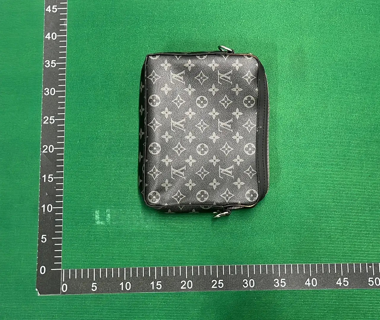 1:1 Batch LSV LOUIS VUITTON bag  in the Best OopBuy Spreadsheet QC photos