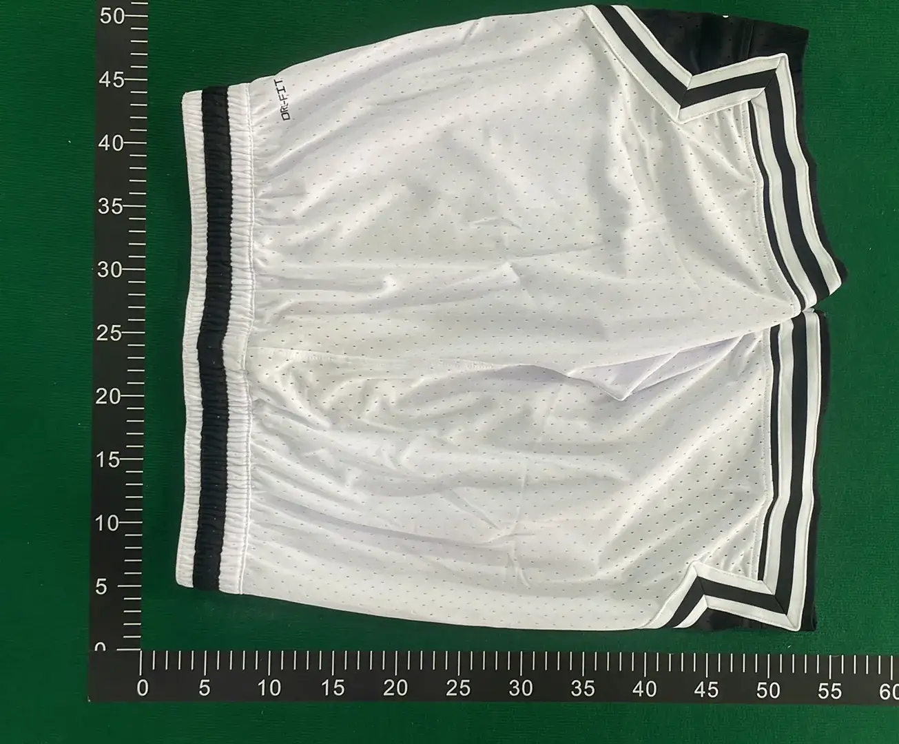 高品质篮球短裤C9014  in the Best OopBuy Spreadsheet QC photos