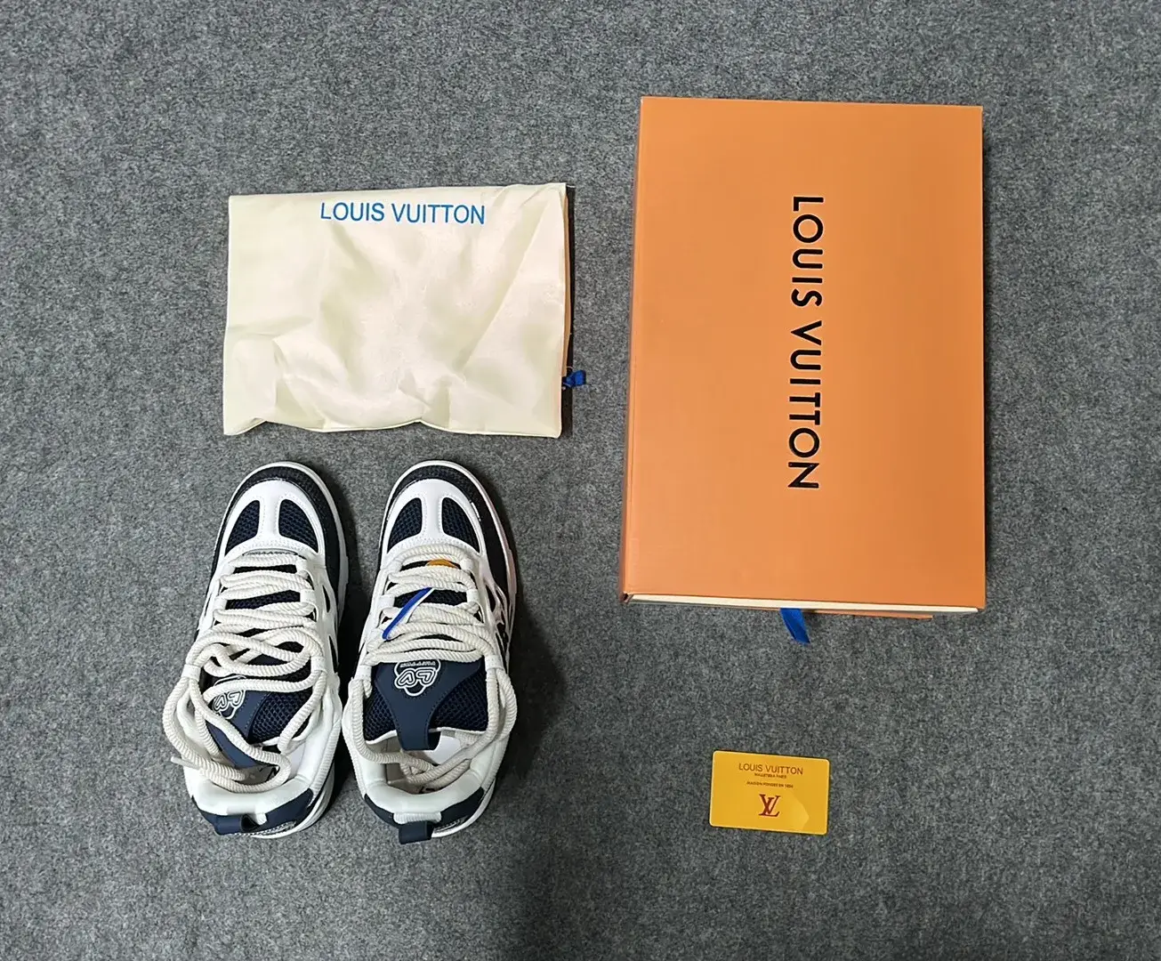 Shoes of L'SS LV LOUIS VUITTON  in the Best OopBuy Spreadsheet QC photos