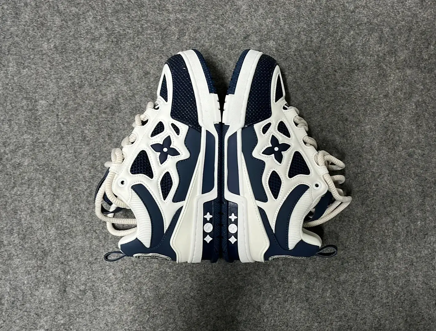 Shoes of L'SS LV LOUIS VUITTON  in the Best OopBuy Spreadsheet QC photos