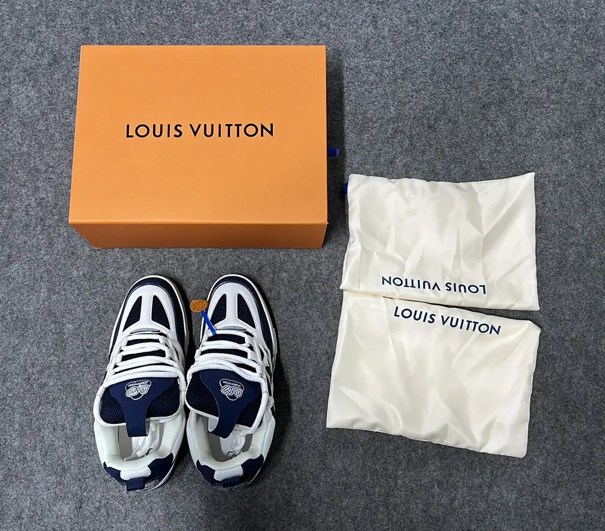 Shoes of L'SS LV LOUIS VUITTON  in the Best OopBuy Spreadsheet QC photos