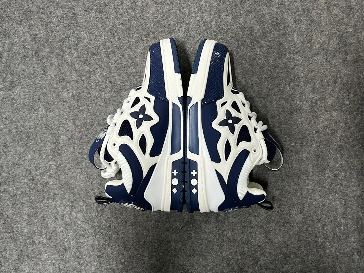 Shoes of L'SS LV LOUIS VUITTON  in the Best OopBuy Spreadsheet QC photos