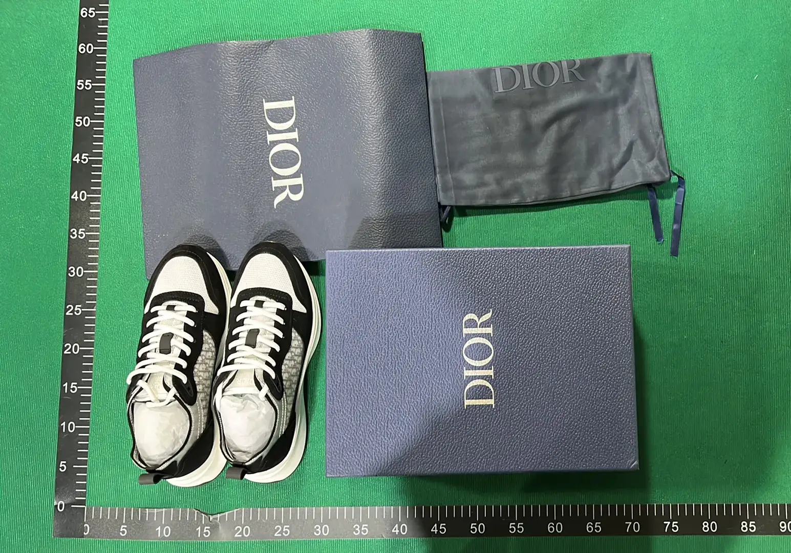 🔥1:1 batch Dior B25 'Dior Oblique - Olive'  in the Best OopBuy Spreadsheet QC photos
