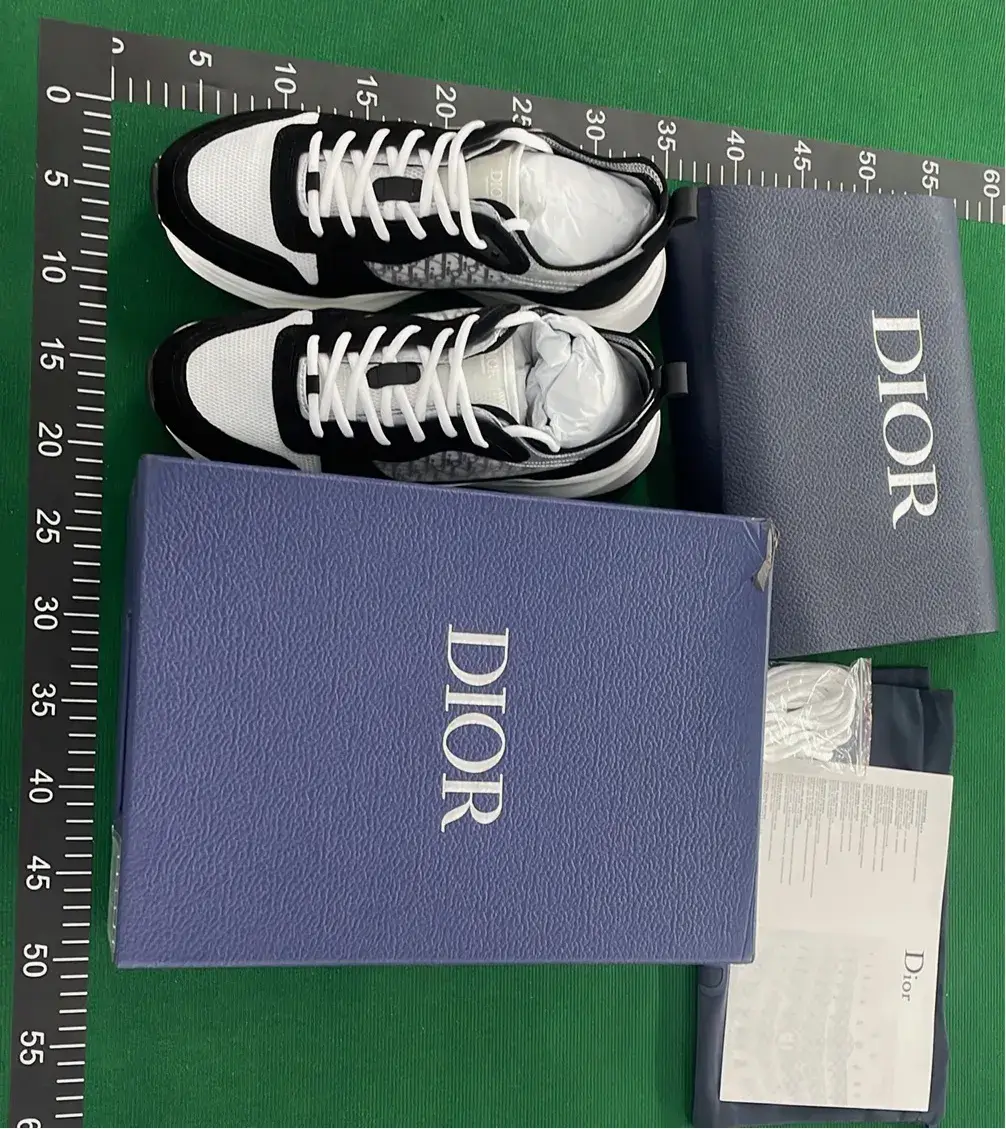🔥1:1 batch Dior B25 'Dior Oblique - Olive'  in the Best OopBuy Spreadsheet QC photos