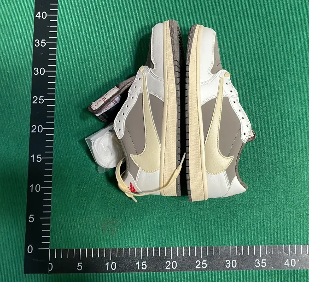 ** Ba**h Jor**n x Tr***s S**ott 1 Hi*h O* *P  in the Best OopBuy Spreadsheet QC photos