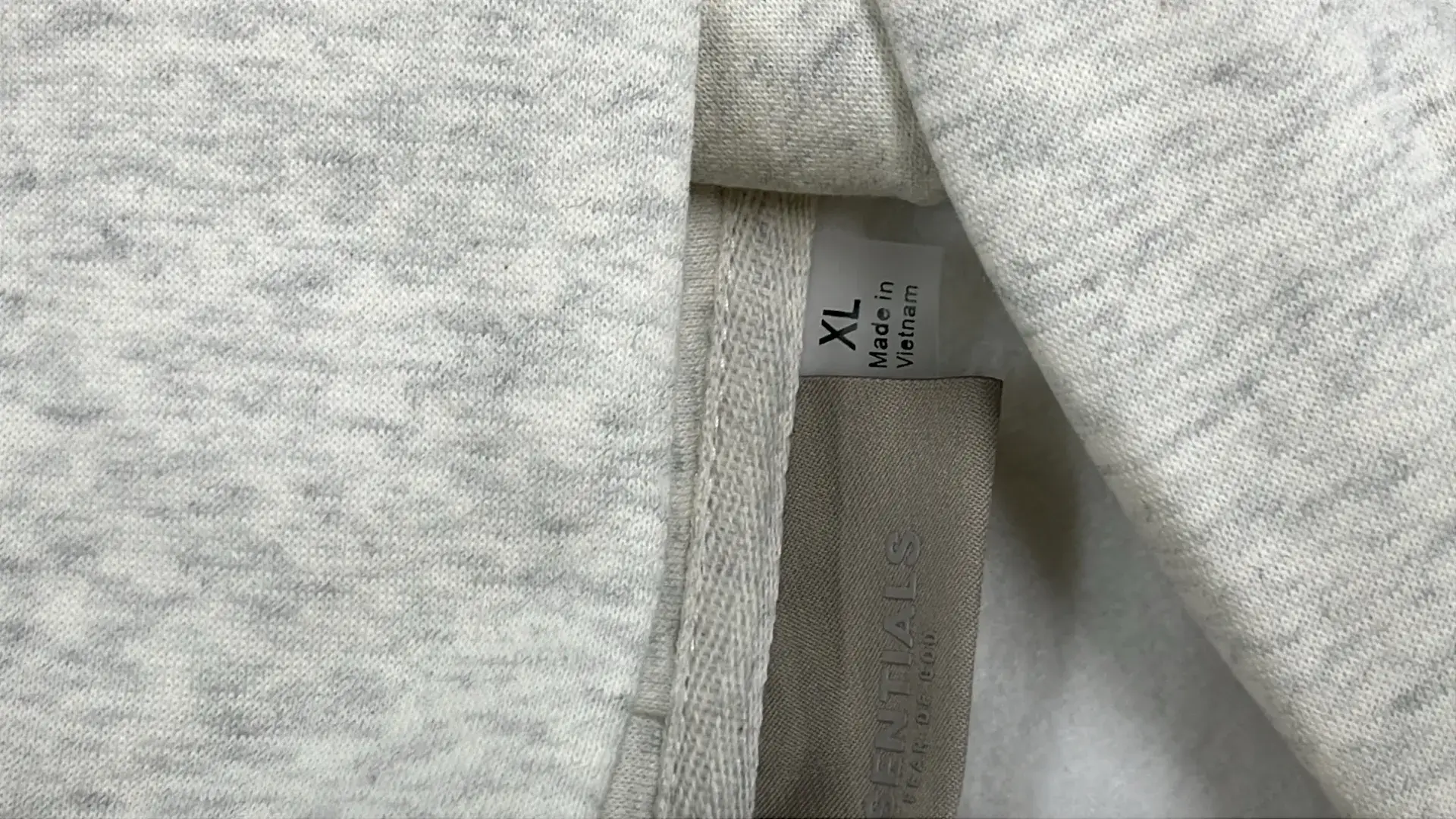 字母连帽卫衣  in the Best OopBuy Spreadsheet QC photos
