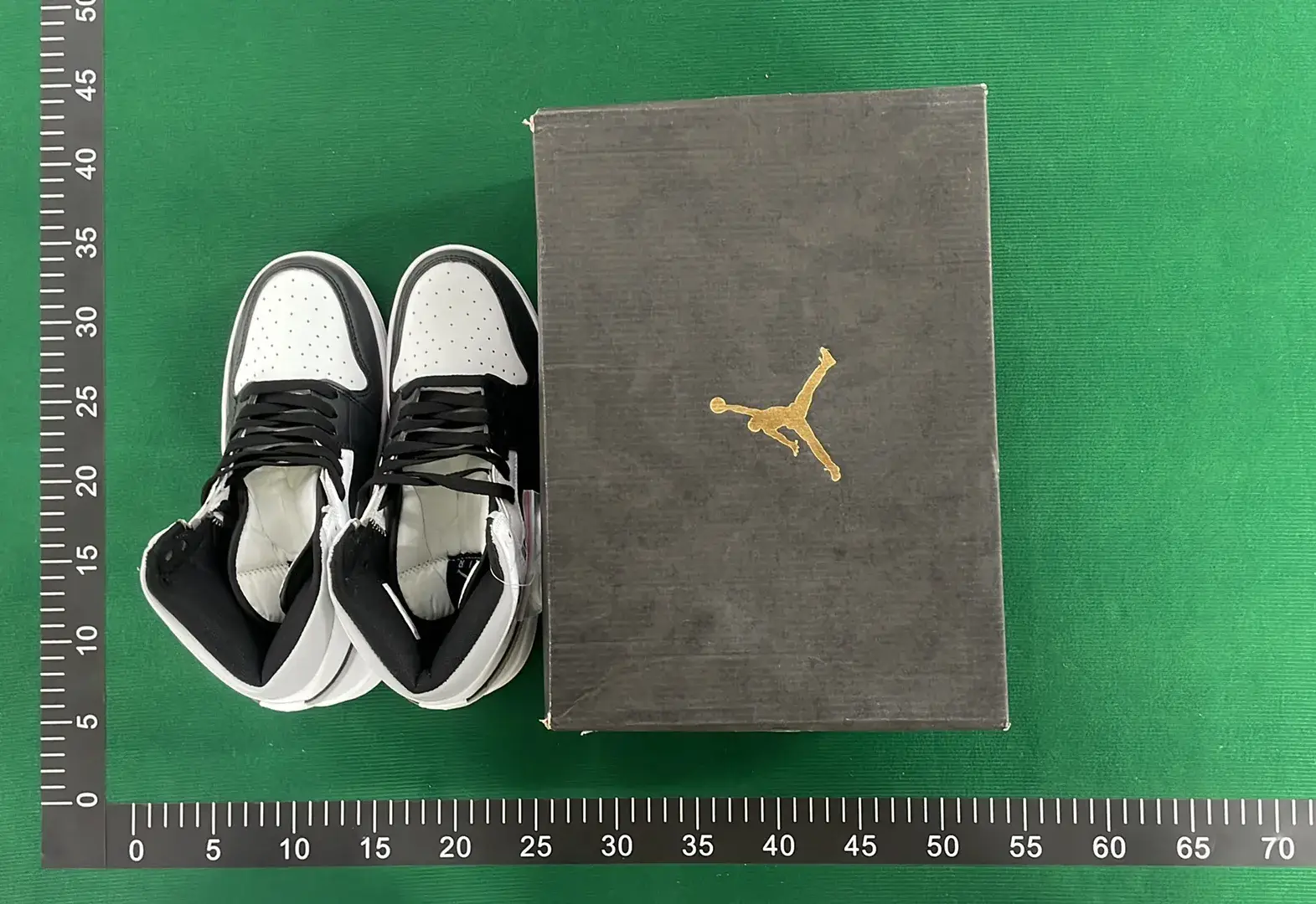 B0D 1.0中帮复古篮球鞋-L  in the Best OopBuy Spreadsheet QC photos