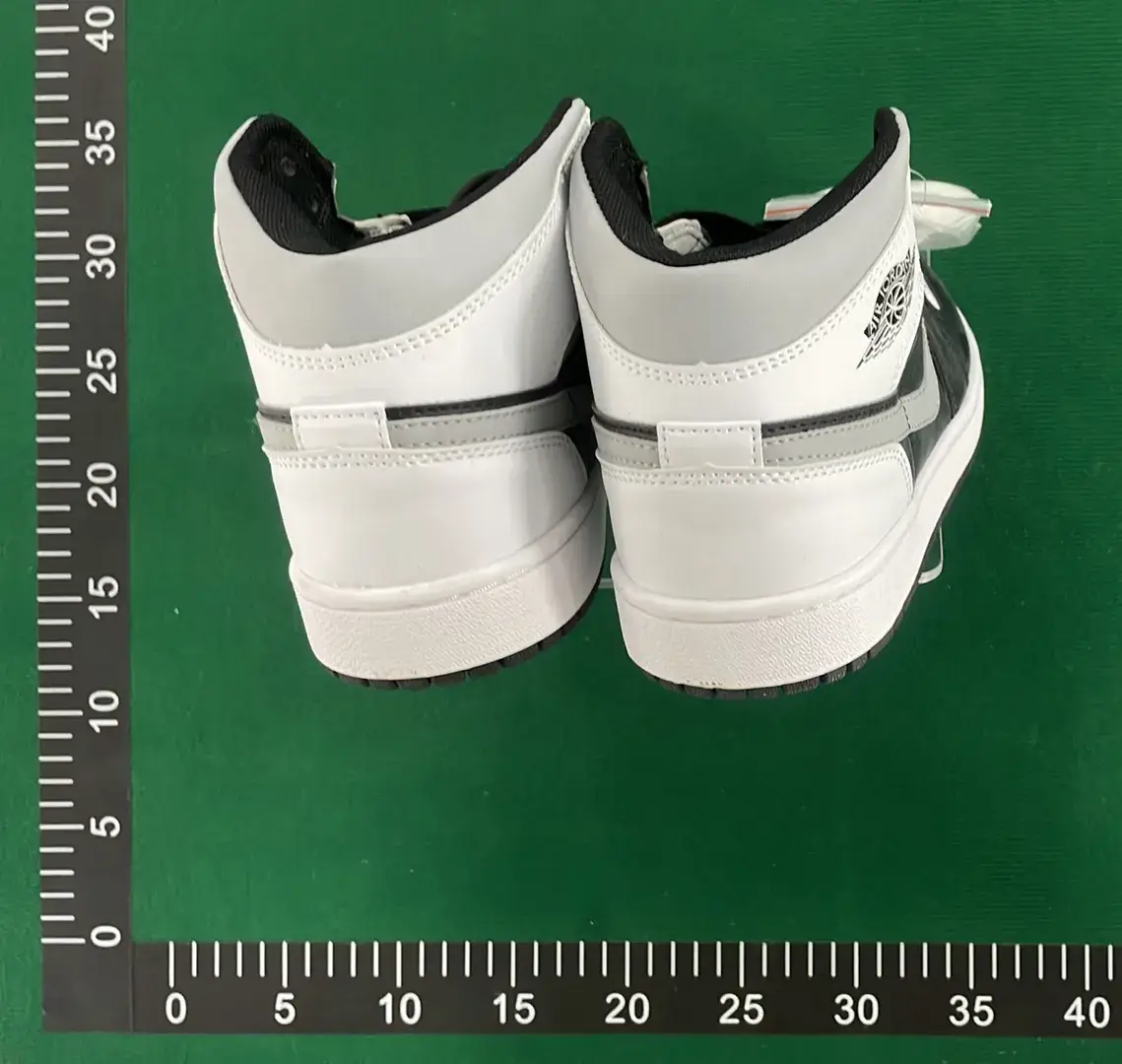 B0D 1.0中帮复古篮球鞋-L  in the Best OopBuy Spreadsheet QC photos