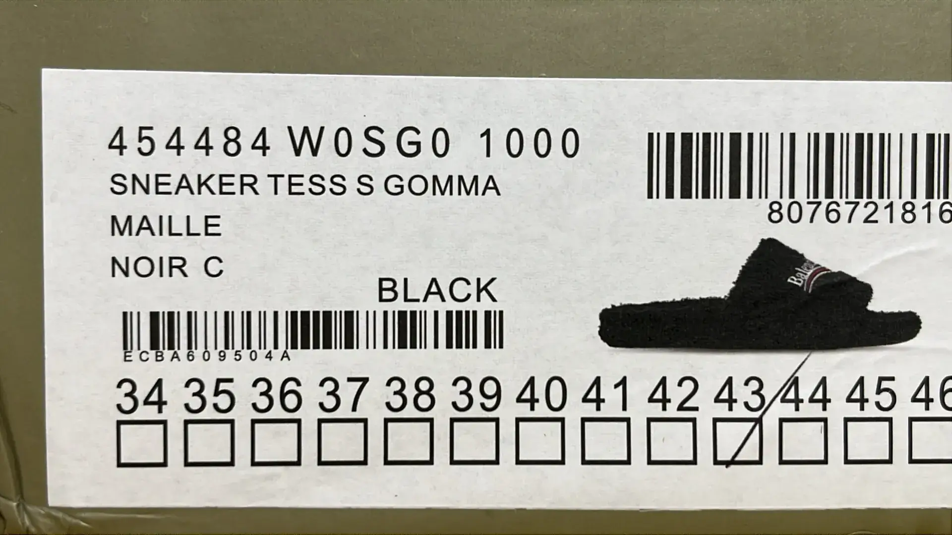 Balenciaga Furry (5+)  in the Best OopBuy Spreadsheet QC photos