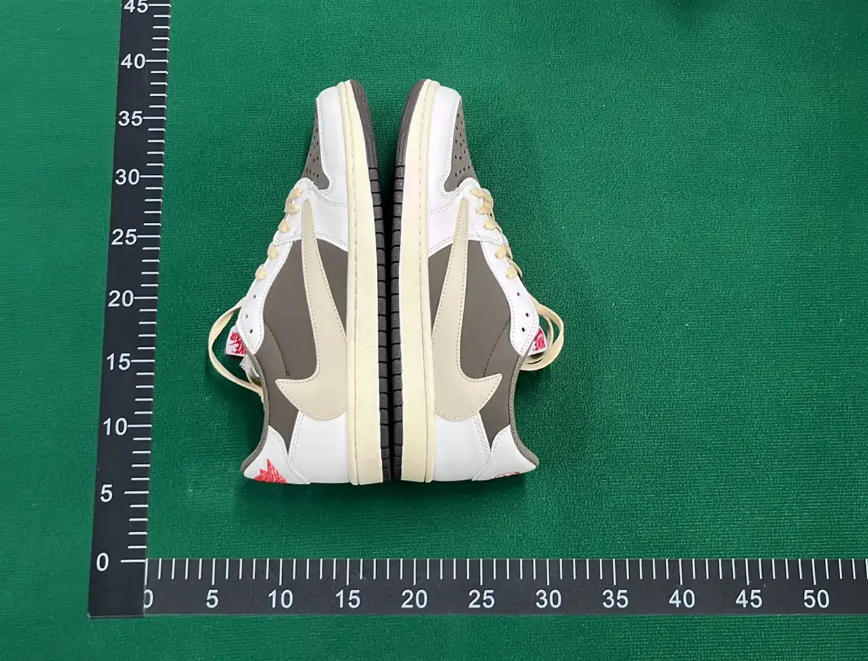 ** Ba**h Jor**n x Tr***s S**ott 1 Hi*h O* *P  in the Best OopBuy Spreadsheet QC photos