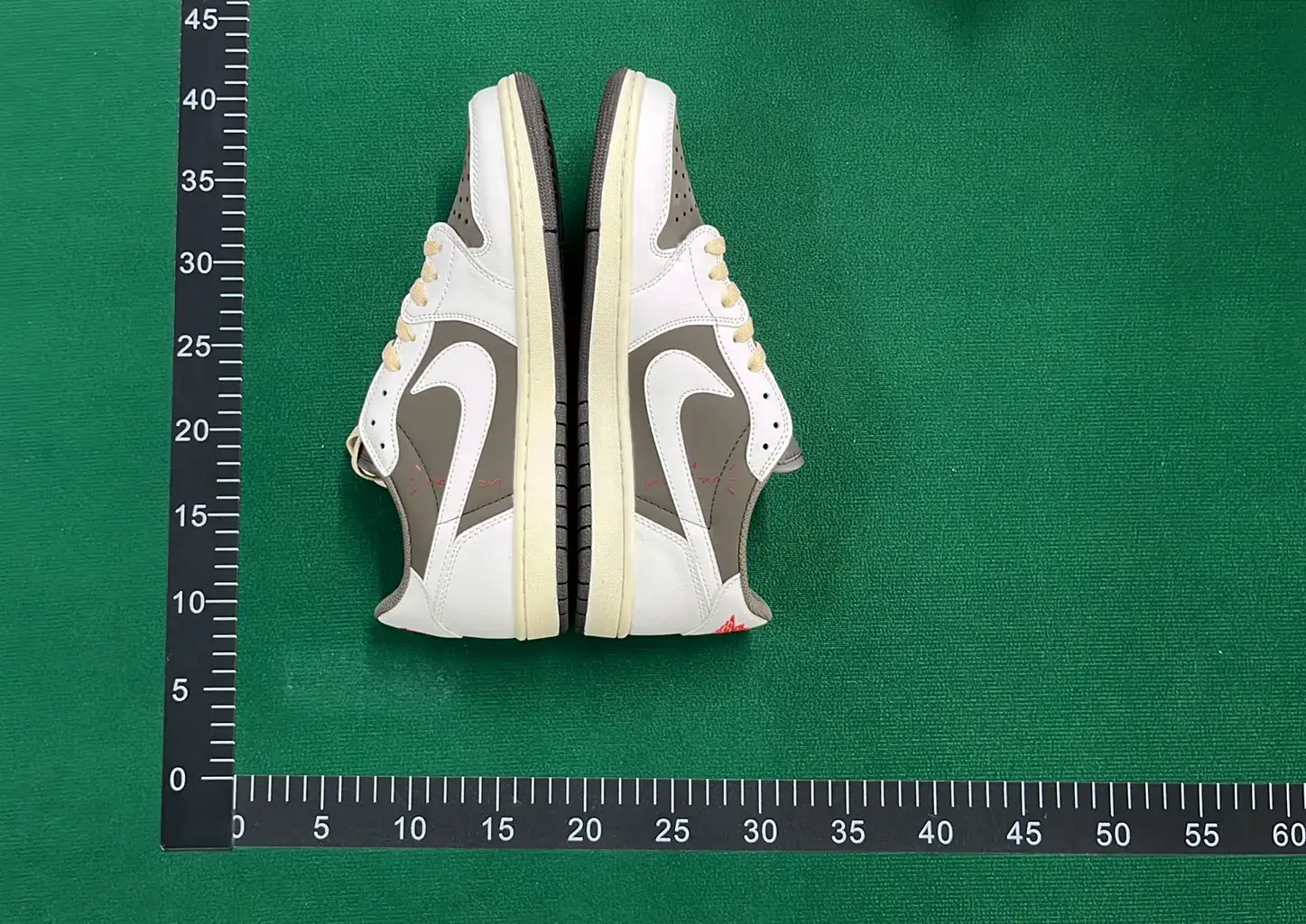 ** Ba**h Jor**n x Tr***s S**ott 1 Hi*h O* *P  in the Best OopBuy Spreadsheet QC photos
