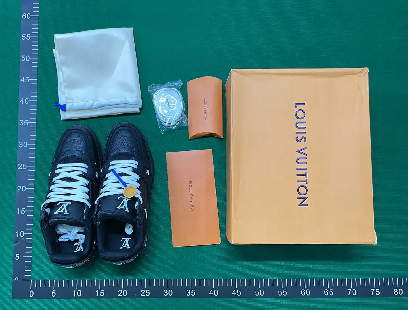 B3D 系带平底低帮板鞋-L  in the Best OopBuy Spreadsheet QC photos