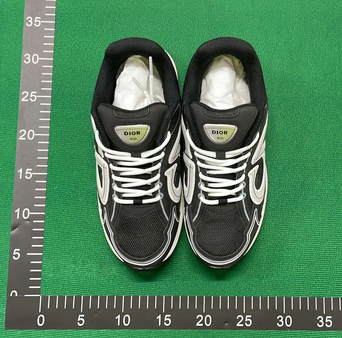 DC B30-L  in the Best OopBuy Spreadsheet QC photos