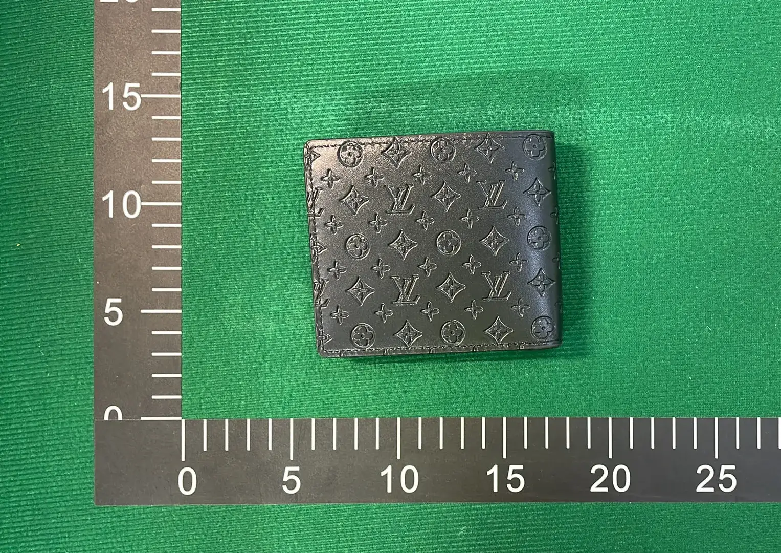 经典爆款-配色齐全，高端大气，配色齐全BBX-QBX-LVX-002-L  in the Best OopBuy Spreadsheet QC photos
