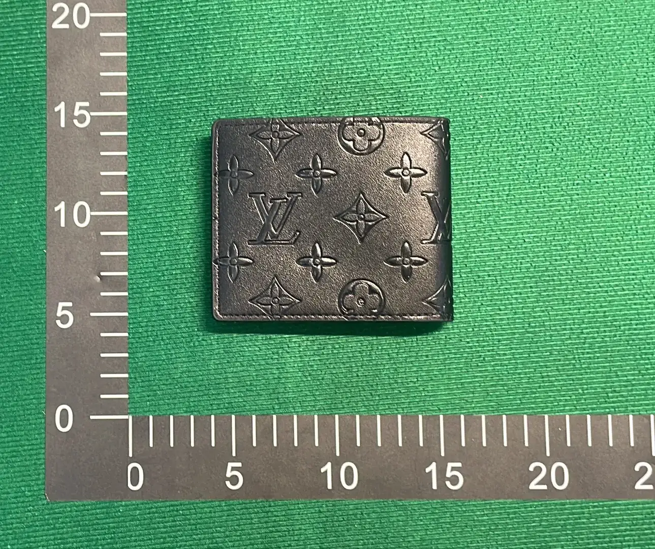 经典爆款-配色齐全，高端大气，配色齐全BBX-QBX-LVX-002-L  in the Best OopBuy Spreadsheet QC photos