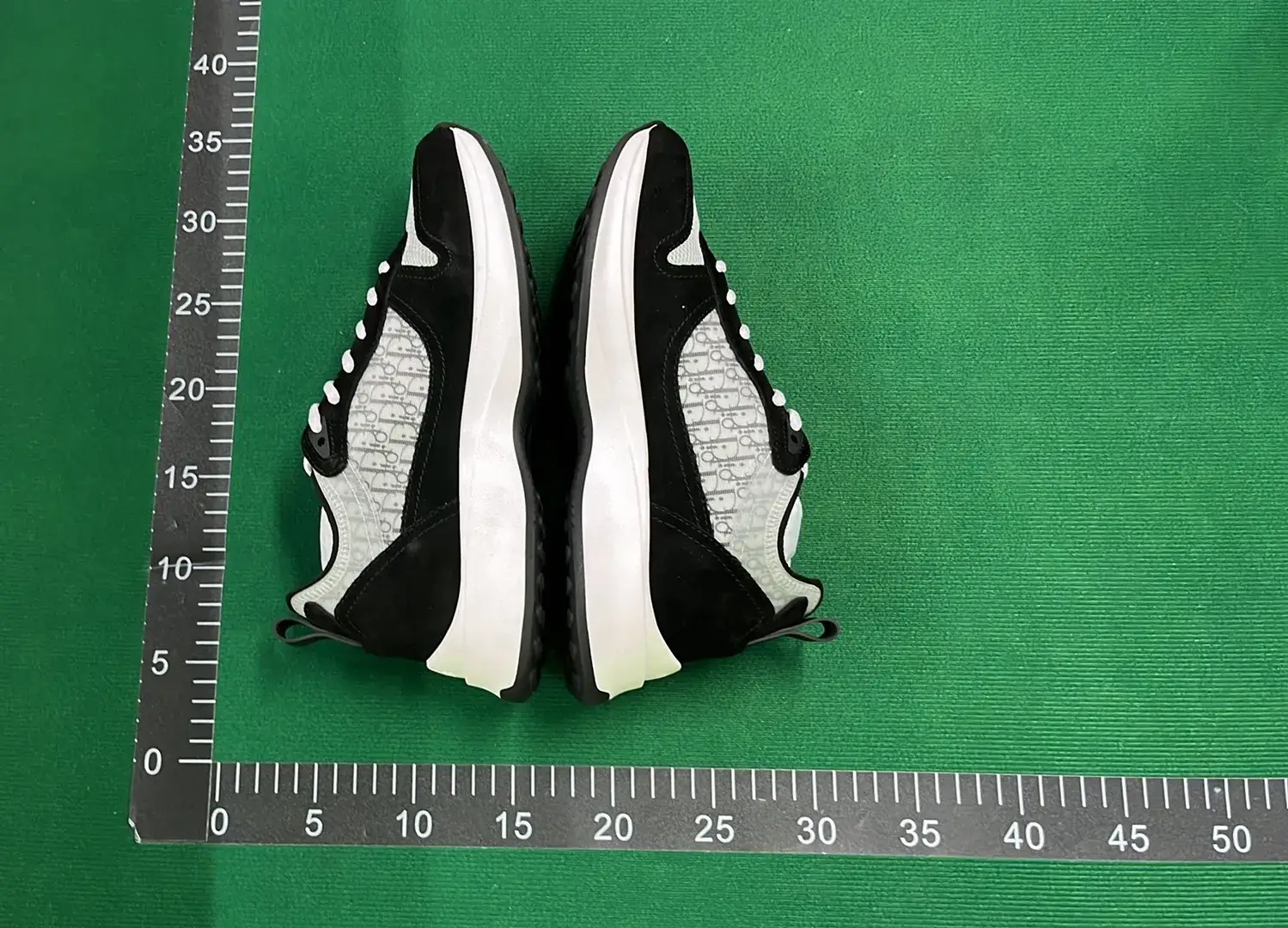 🔥1:1 batch Dior B25 'Dior Oblique - Olive'  in the Best OopBuy Spreadsheet QC photos