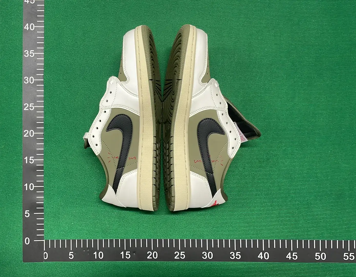 ** Ba**h Jor**n x Tr***s S**ott 1 Hi*h O* *P  in the Best OopBuy Spreadsheet QC photos