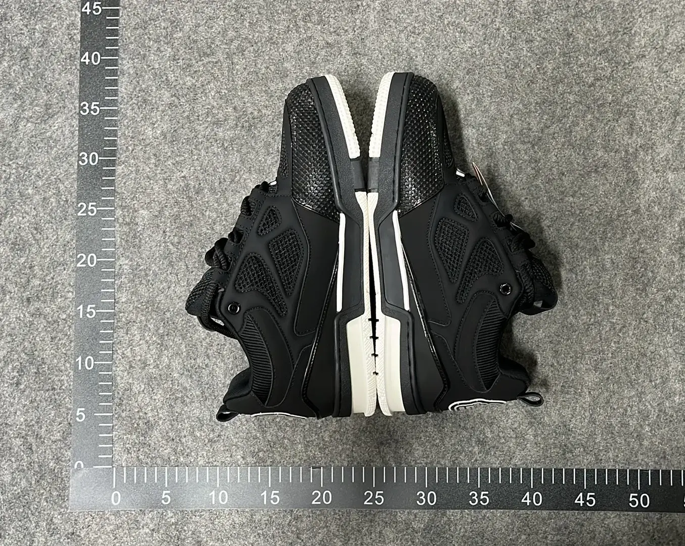 Shoes of L'SS LV LOUIS VUITTON  in the Best OopBuy Spreadsheet QC photos