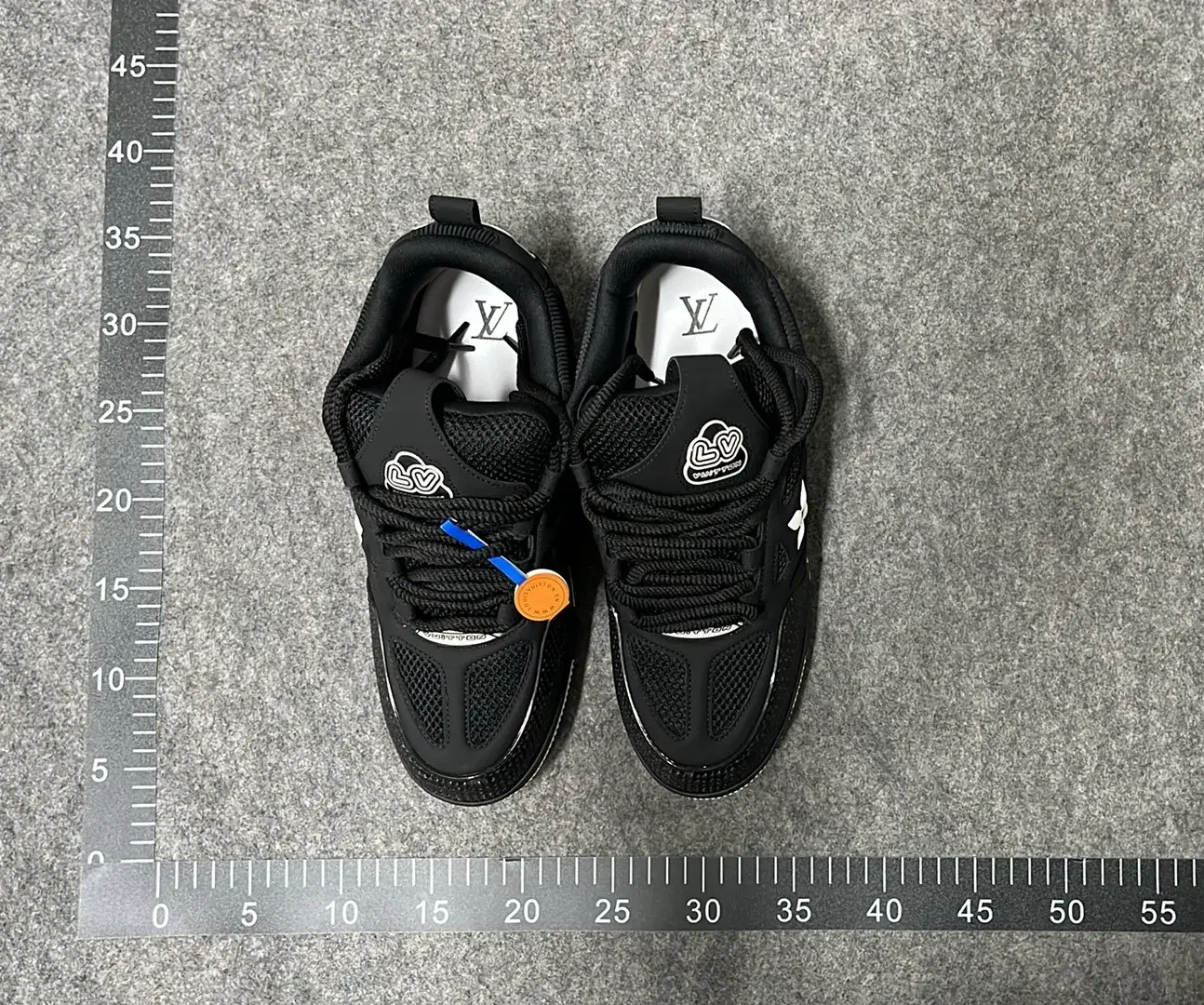 Shoes of L'SS LV LOUIS VUITTON  in the Best OopBuy Spreadsheet QC photos