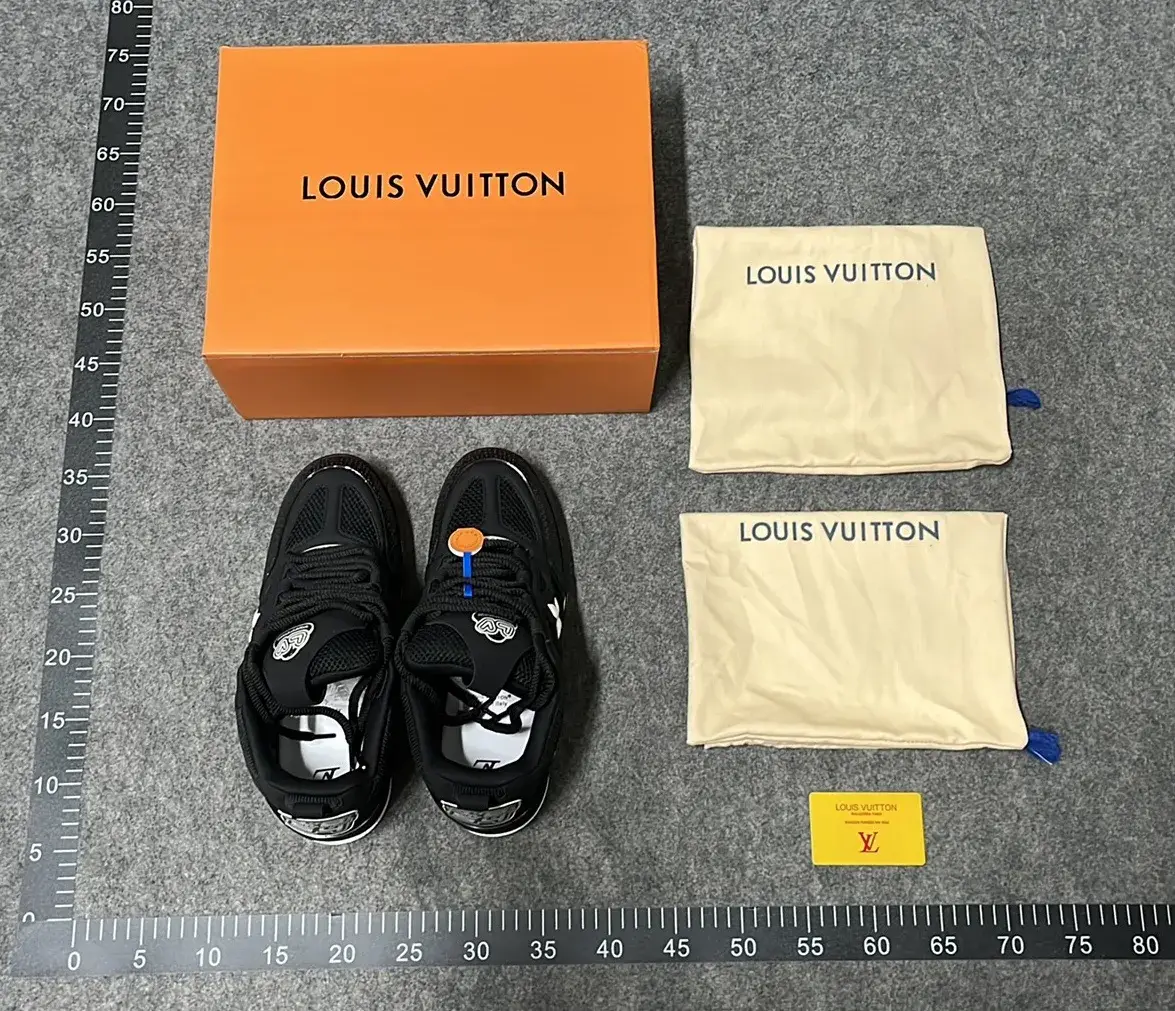 Shoes of L'SS LV LOUIS VUITTON  in the Best OopBuy Spreadsheet QC photos