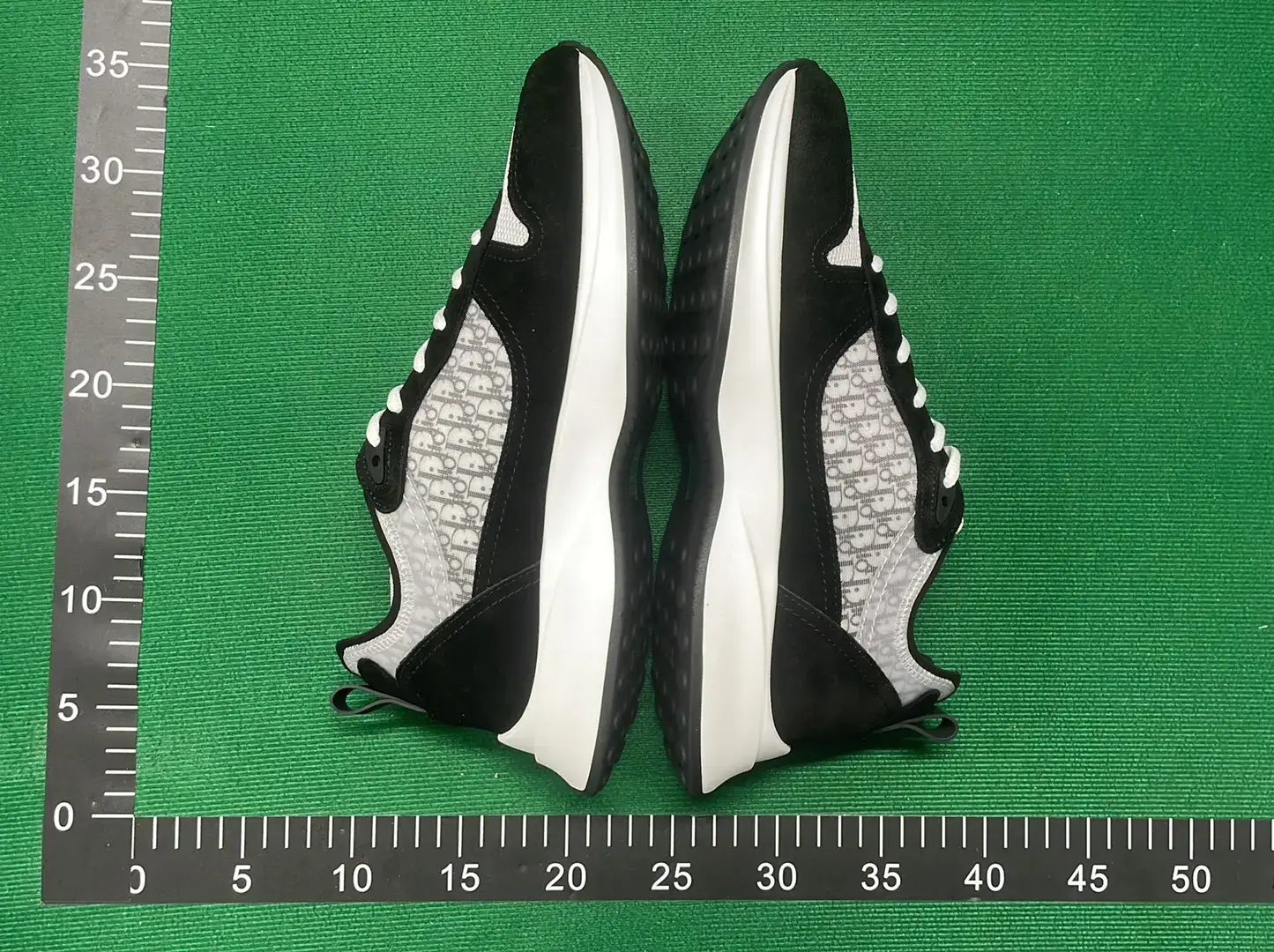 🔥1:1 batch Dior B25 'Dior Oblique - Olive'  in the Best OopBuy Spreadsheet QC photos