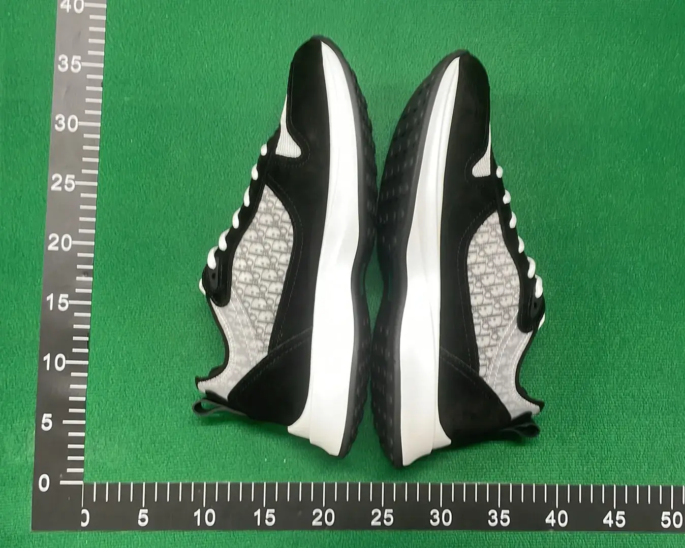 🔥1:1 batch Dior B25 'Dior Oblique - Olive'  in the Best OopBuy Spreadsheet QC photos