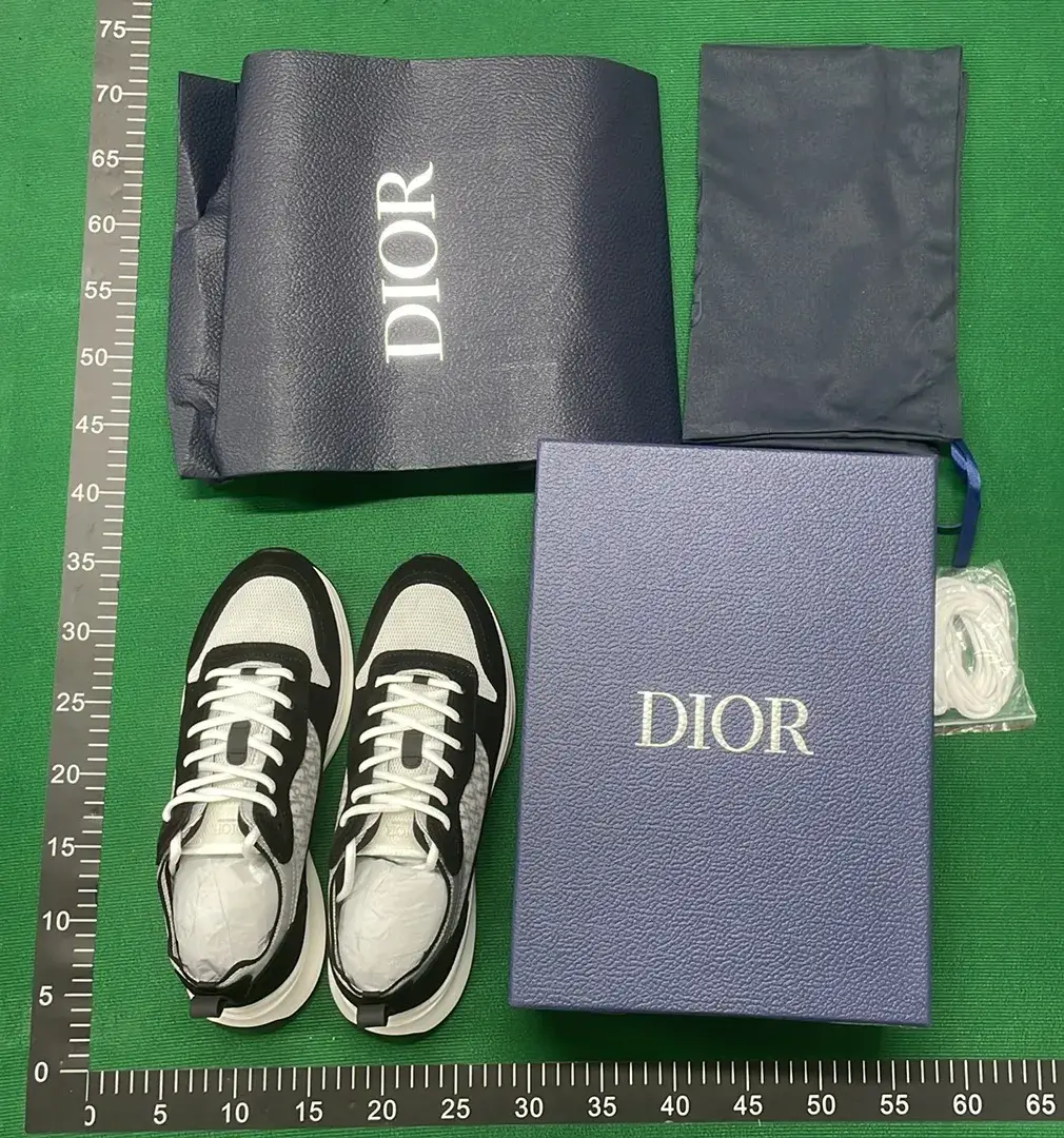🔥1:1 batch Dior B25 'Dior Oblique - Olive'  in the Best OopBuy Spreadsheet QC photos
