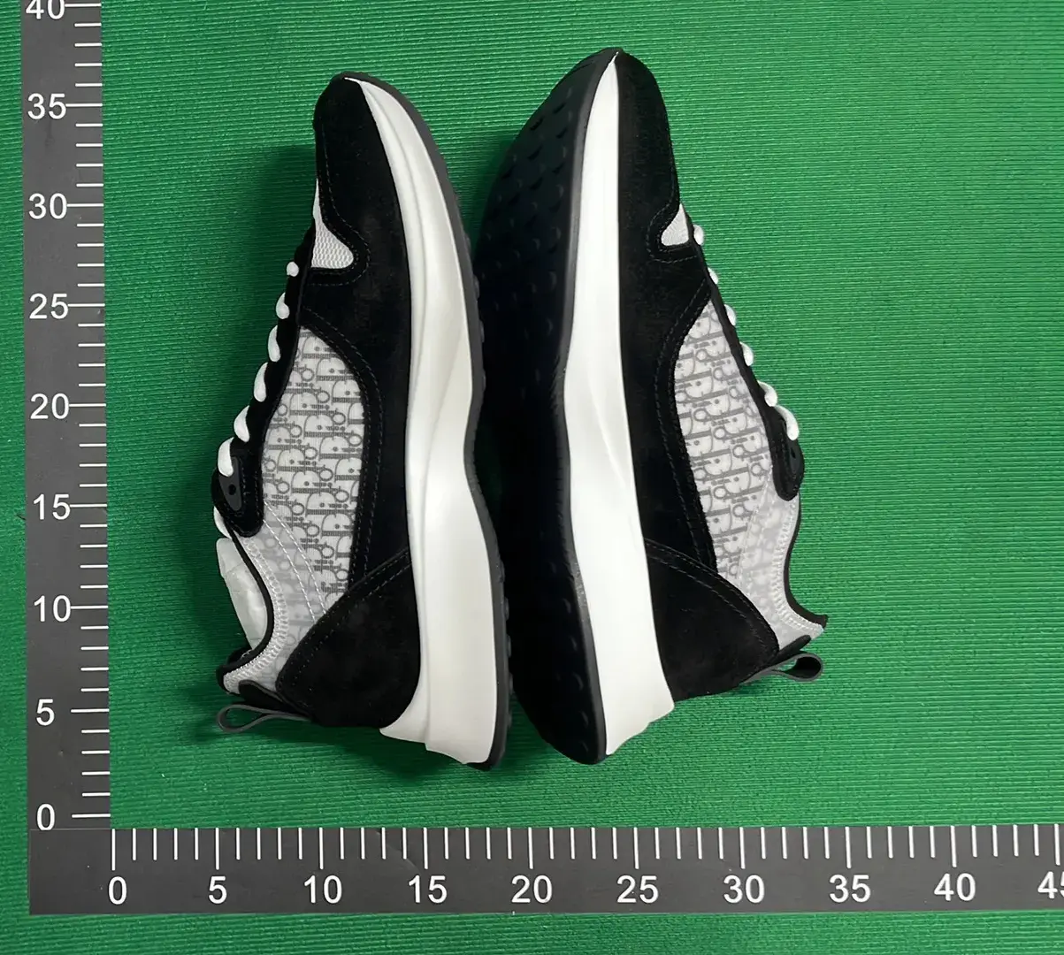 🔥1:1 batch Dior B25 'Dior Oblique - Olive'  in the Best OopBuy Spreadsheet QC photos