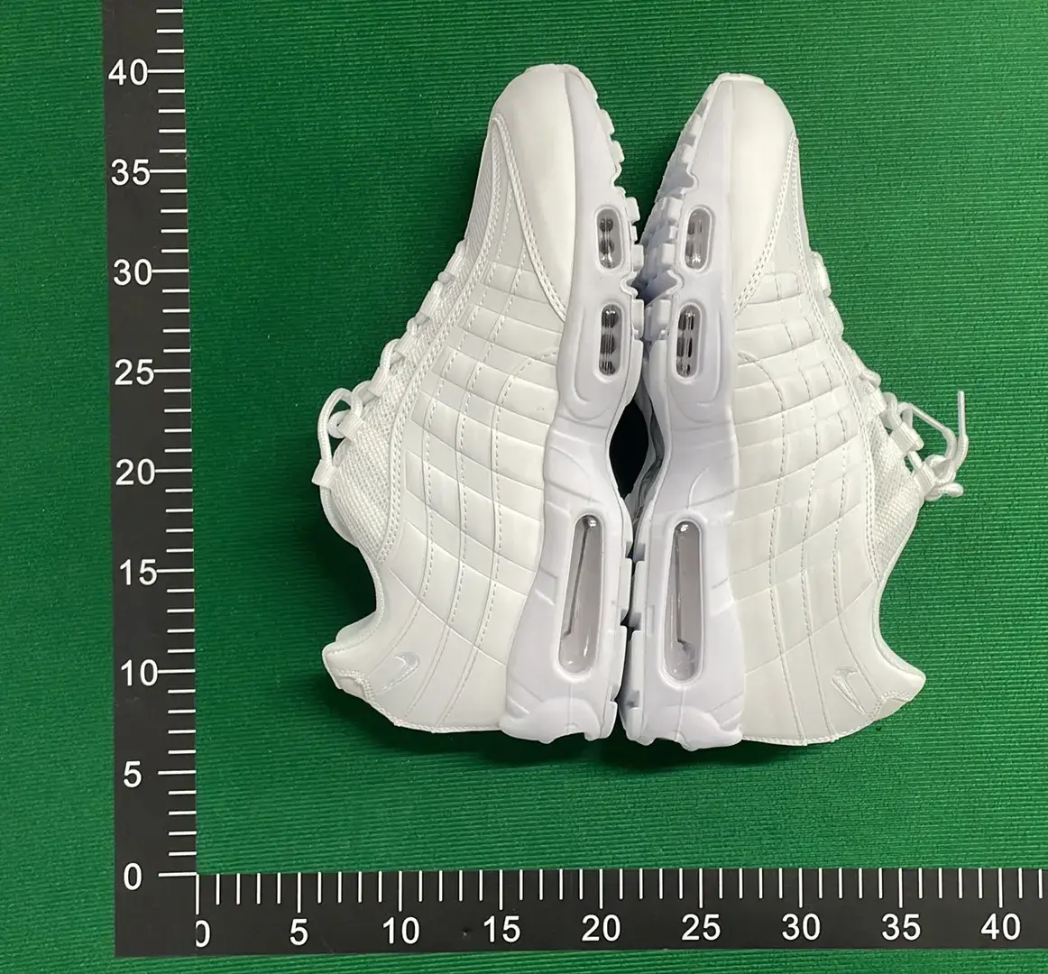B3D Max95 Retro Minimalist Shock-Absorbing Non-Slip Casual Running Shoes  in the Best OopBuy Spreadsheet QC photos