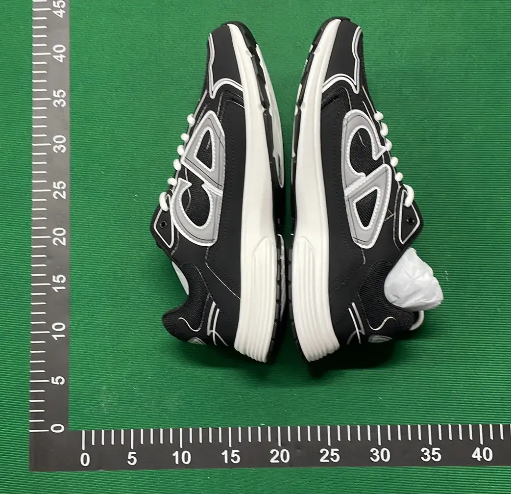 B30 sneakers  in the Best OopBuy Spreadsheet QC photos